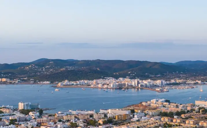 Panorámica del Puerto de Sant Antoni en Ibiza- Islas Baleares- Actividades y Excursiones en Ibiza Buendía
