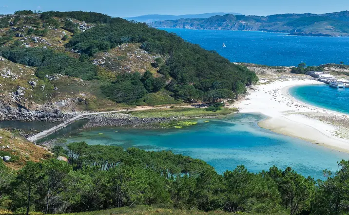 Islas Cíes - Excursión a las Rías Baixas con Crucero desde Santiago - Actividades y Visitas Guiadas Buendía Tours Galicia