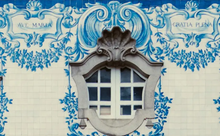 Tour por Oporto con visita a una bodega y cata de vinos - buendía