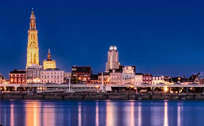 Vista de Amberes por la noche - Free Tour Nocturno de Amberes - Excursiones y Actividades en Amberes - Buendía