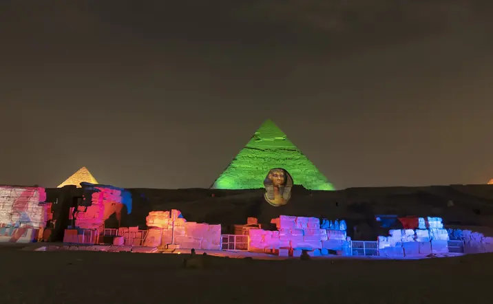 Cena y espectáculo nocturno en las Pirámides de Guiza - Visita guiadas y Excursiones Buendía Egipto