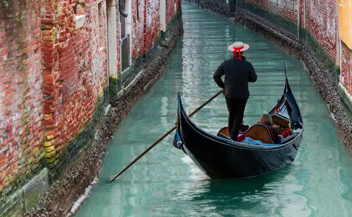 Paseo en Góndola por el Gran Canal