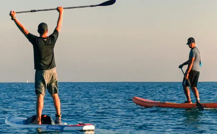 Clase grupal de Paddle Surf en Caleta de Fuste