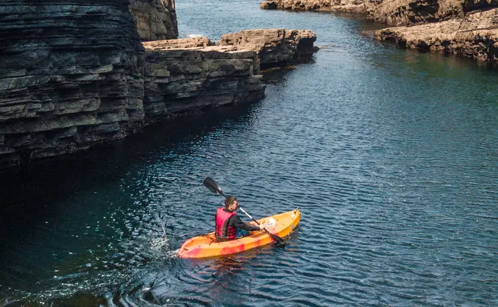 Excursión en kayak a Cala Granadella en Jávea