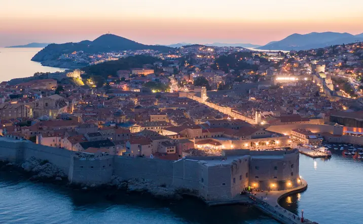 Travesía Nocturna del Puerto Viejo al Puerto Nuevo