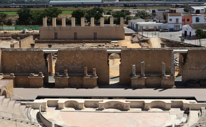 Excursión a Itálica y al Monasterio Medieval