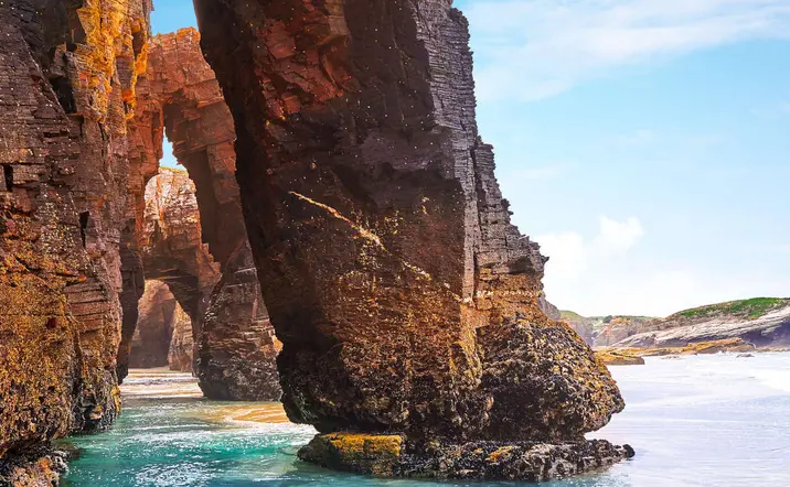 Excursión a la Playa de las Catedrales, Lugo y Ribadeo desde Coruña
