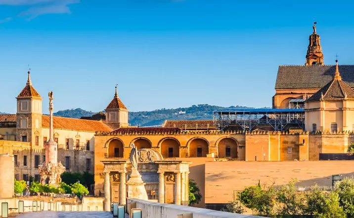 Tour a pie por la Córdoba de las tres culturas