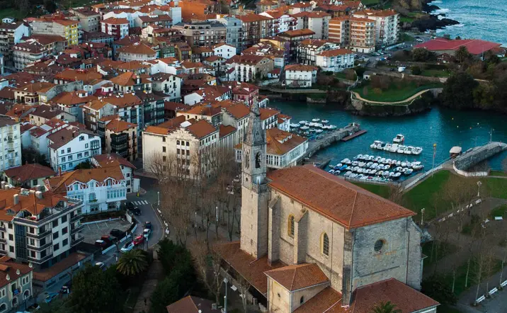 Tour a pie por Mundaca