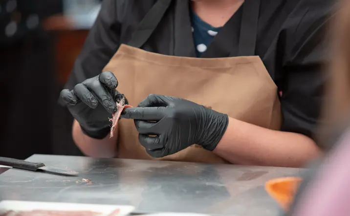 Excursión a Santoña con visita a una conservera y paseo en barco desde Santander