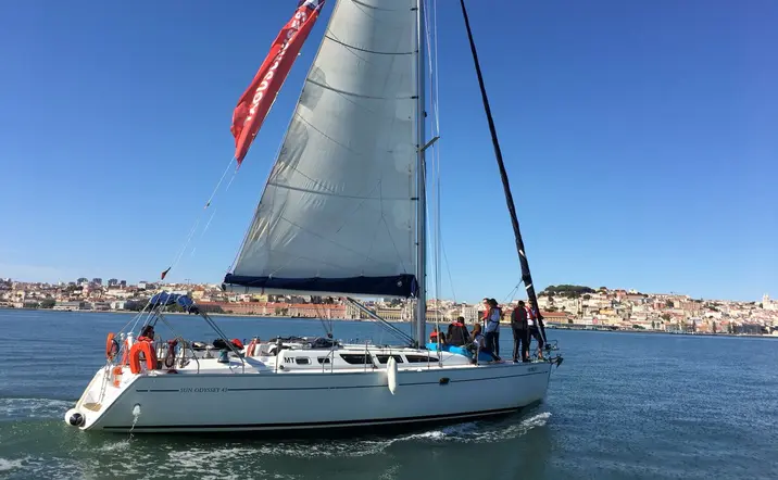 Paseo en velero de 1 hora por Lisboa - buendía