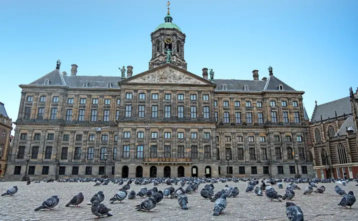 Fachada del Palacio Real de Ámsterdam