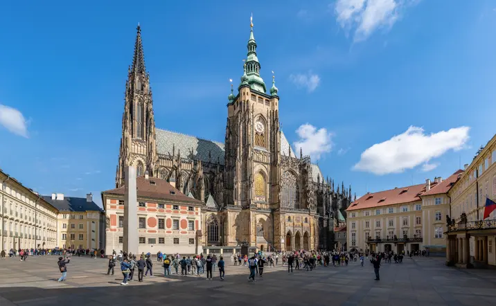 Entradas al Castillo de Praga con acceso prioritario y visita por los exteriores - buendía