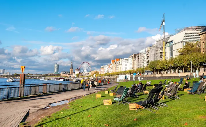 Paseo del Rin, el río que atraviesa la ciudad de Düsseldorf.