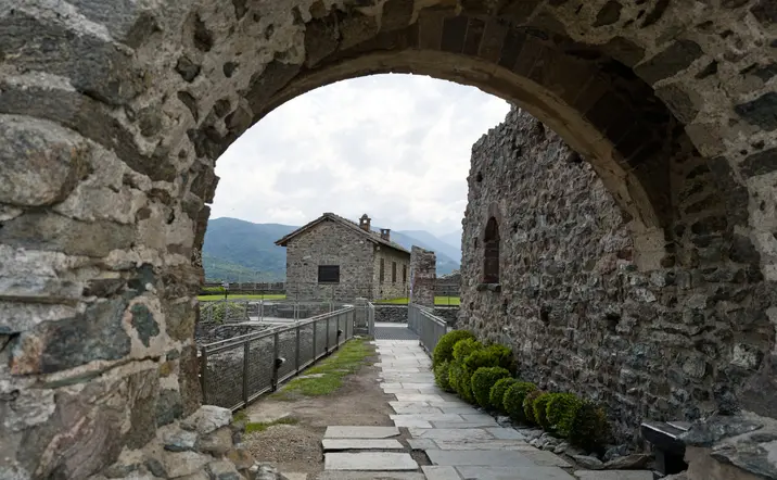 Etorno de la abadía, el monumento que sirvió de inspiración a Umberto Eco.