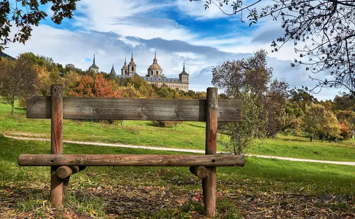 Paisaje verde y naturaleza de San Lorenzo de El Escorial.