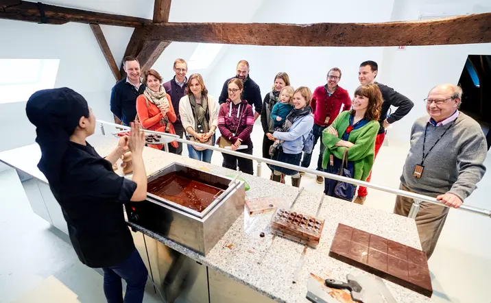 Demostración en vivo incluida en la entrada al museo Choco Story de Bruselas.