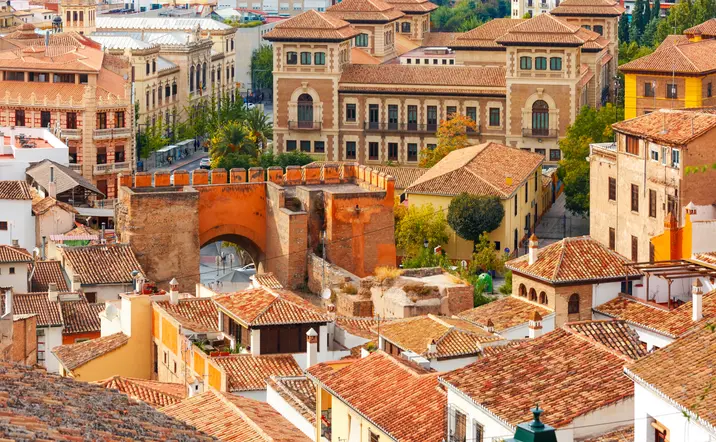Vista aérea de la Puerta Elvira en Granada