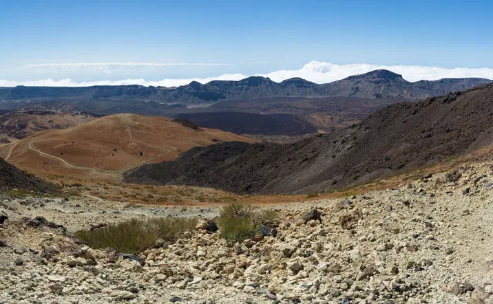 Vista del Parque Nacional del Teide y su naturaleza volcánica, Tenerife