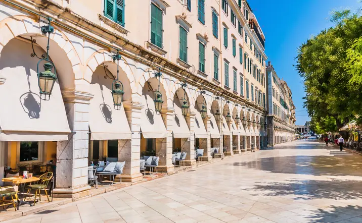 Casco antiguo de Corfú en Grecia