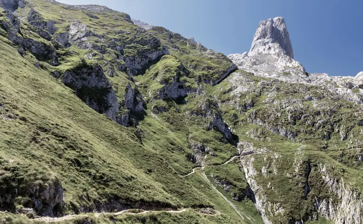Excursión a Lagos de Covadonga y Cangas de Onís desde Santander