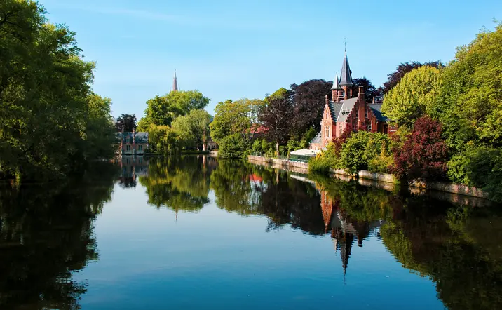 Excursión a Brujas desde Bruselas en tren con paseo en barco por los canales - buendía
