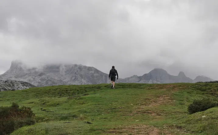 Excursión a Bulnes con funicular visita cueva del queso Cabrales desde Cangas de Onís
