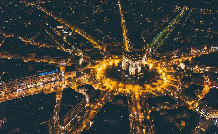 Tour nocturno por París con paseo en barco por el Sena - buendía
